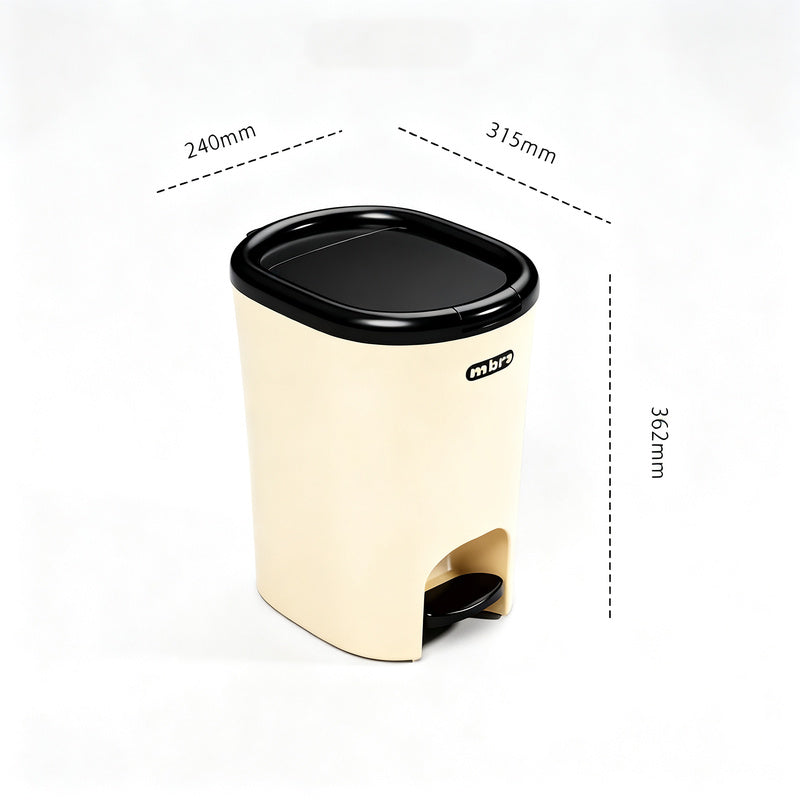 Plastic trash can with foot pedal and lid