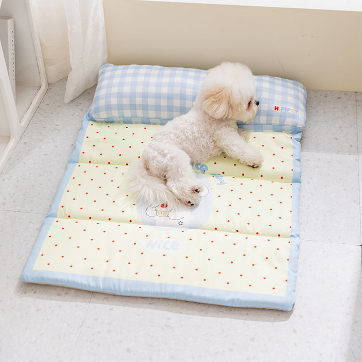 Folding cooling mat for dogs and cats