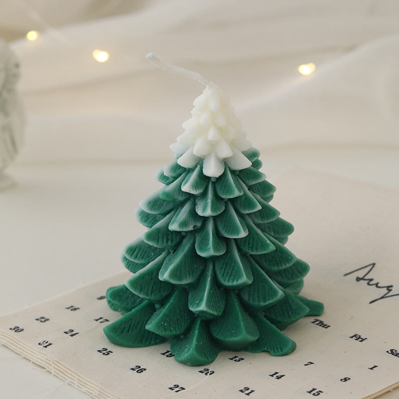Christmas tree scented candle made of soy wax