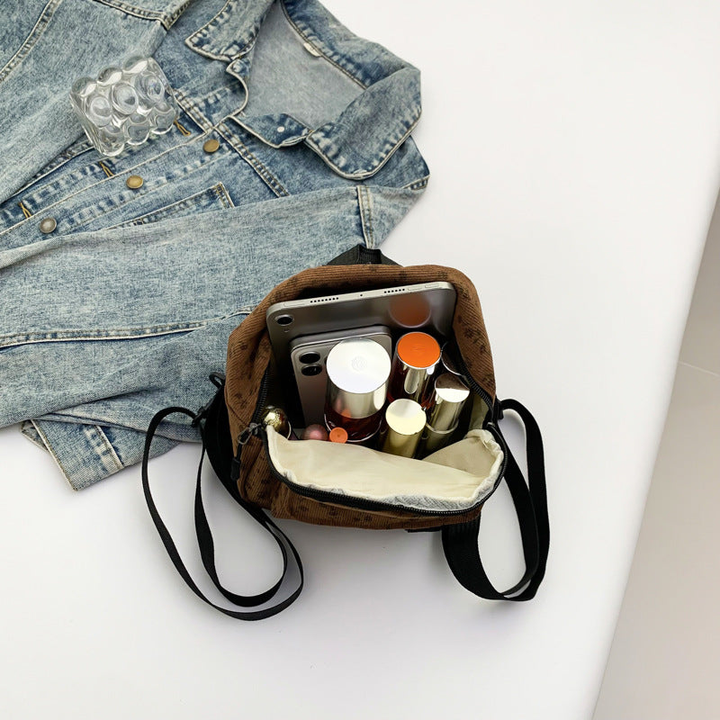 Cord backpack, timeless and durable