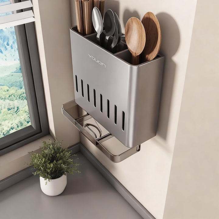 Suction cup kitchen shelf to hang