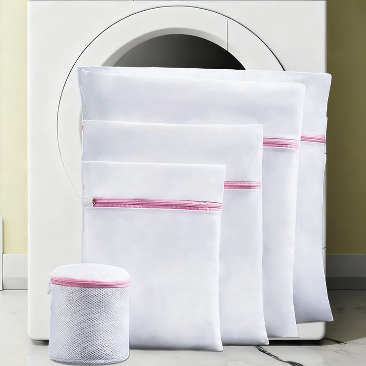Laundry bag made of polyester for washing machine