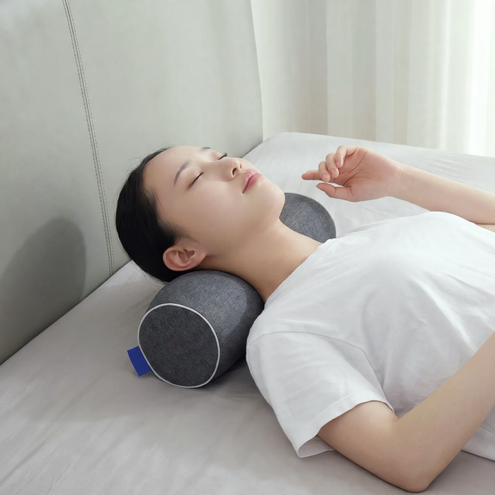 Neck support pillow with memory foam, portable