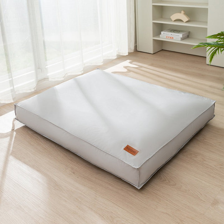 Pet cuddly bed with removable cover