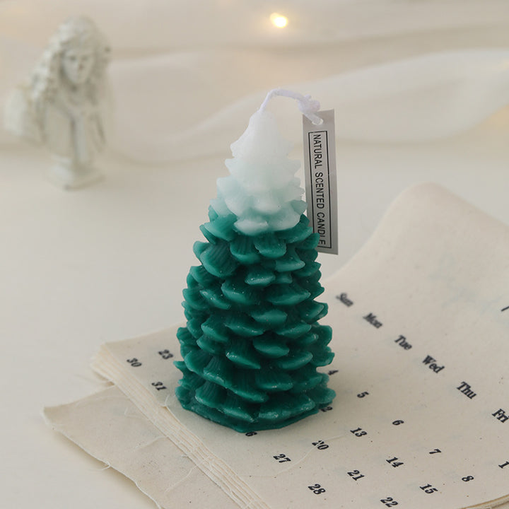 Christmas tree scented candle made of soy wax