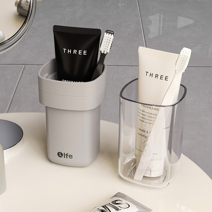 Portable dental care set with rinsing cup