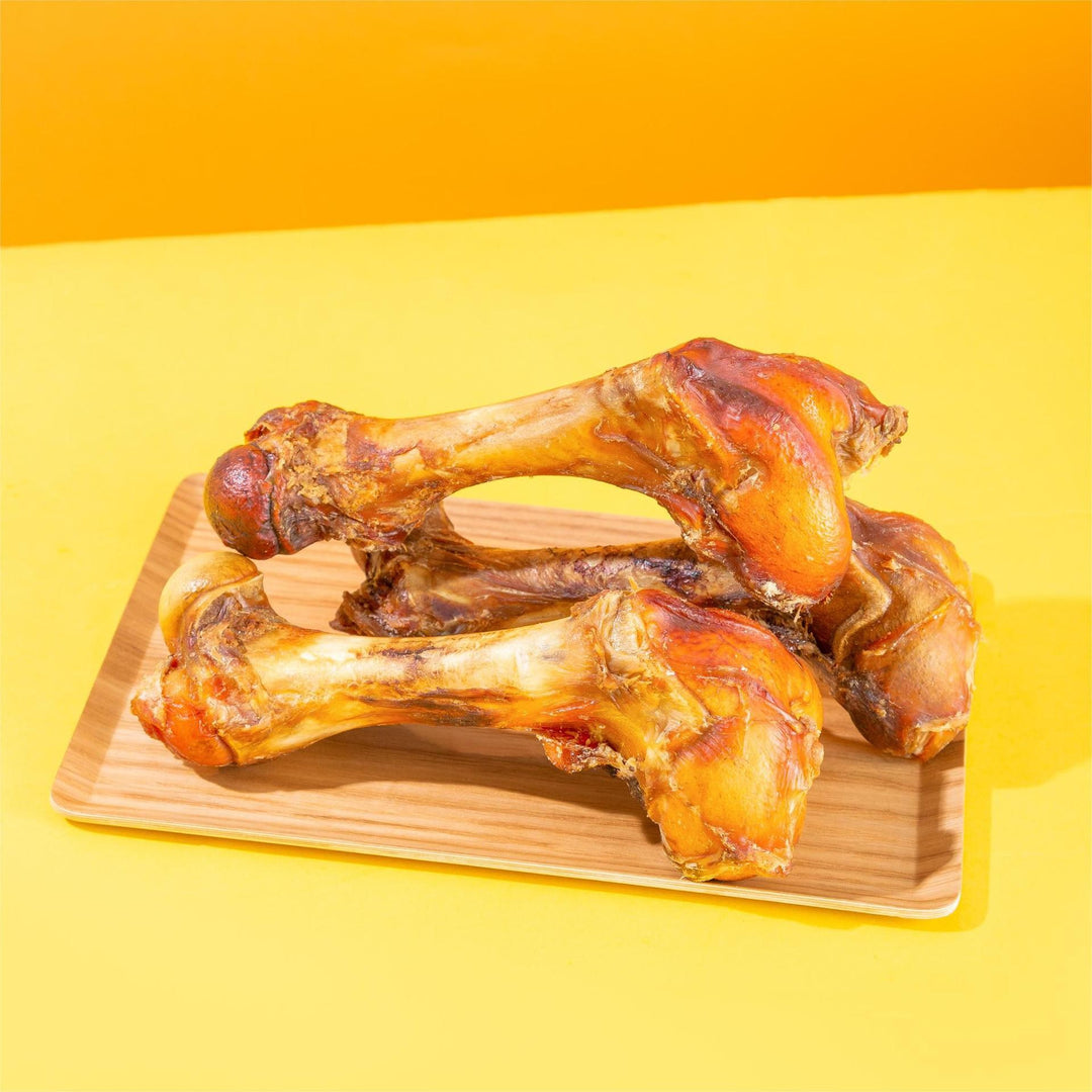 Kaustab with meat and beef bones for dogs