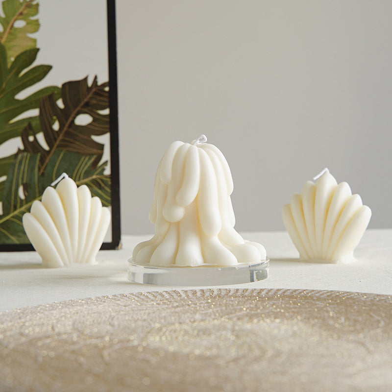 Nordic scented candle, shell shape, handcrafted