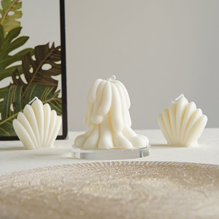 Nordic scented candle, shell shape, handcrafted