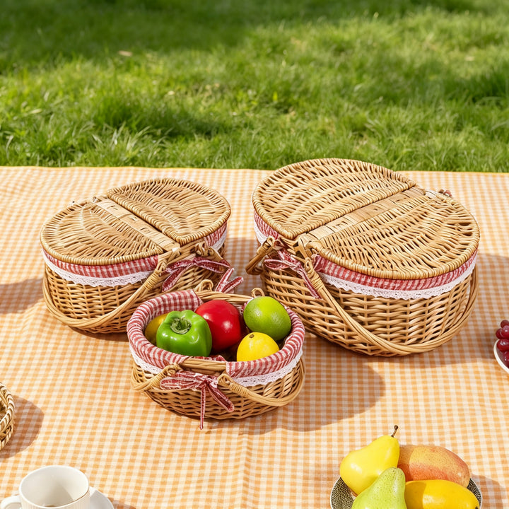 Willow basket with handle and lid