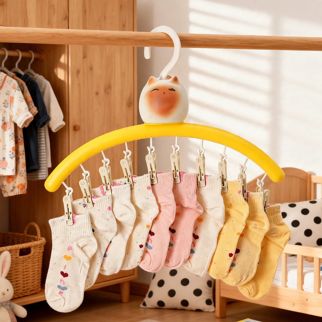 Laundry rack with clips, cat design