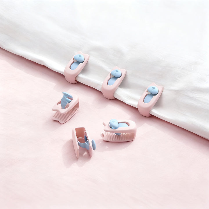 Duvet fastening clips, non-slip
