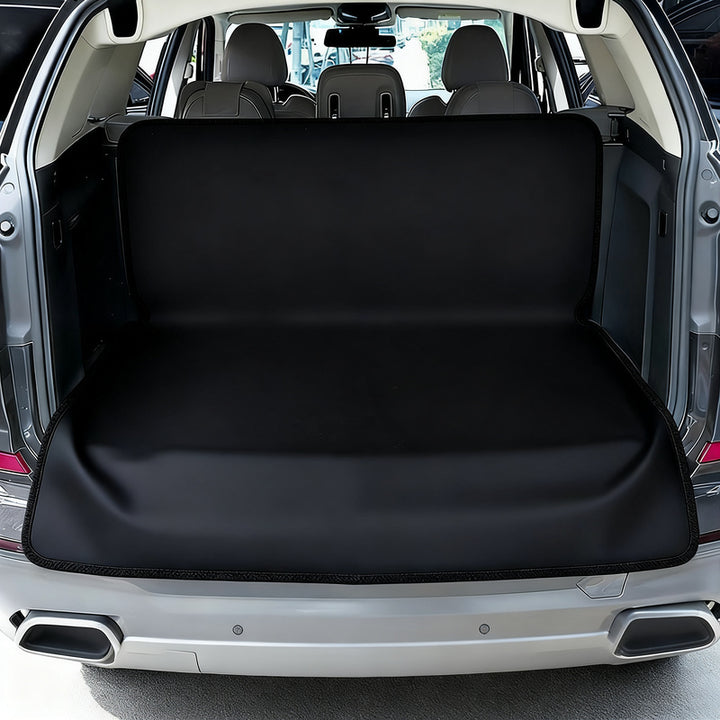 Trunk protection for pets, water-repellent
