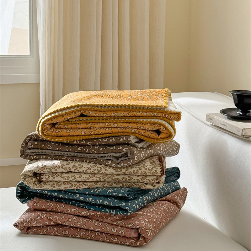 Wool blanket with geometric pattern