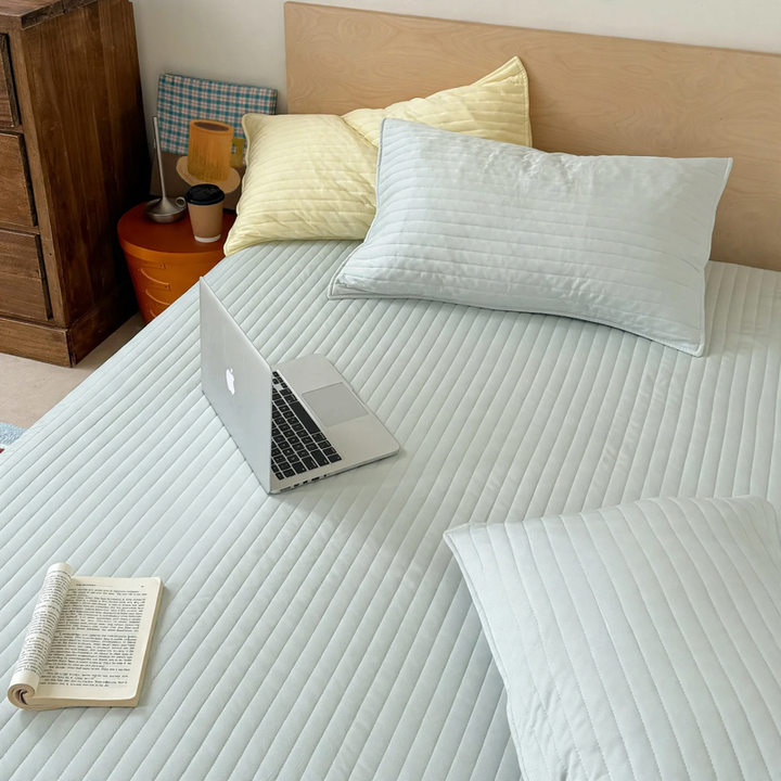 Modal quilted duvet with elastic, four seasons