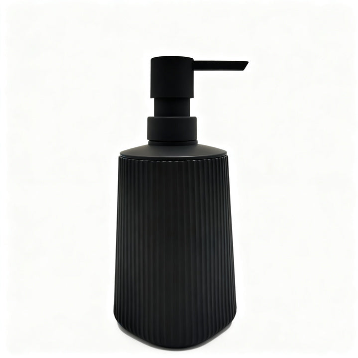 Soap dispenser made of plastic, pressure pump