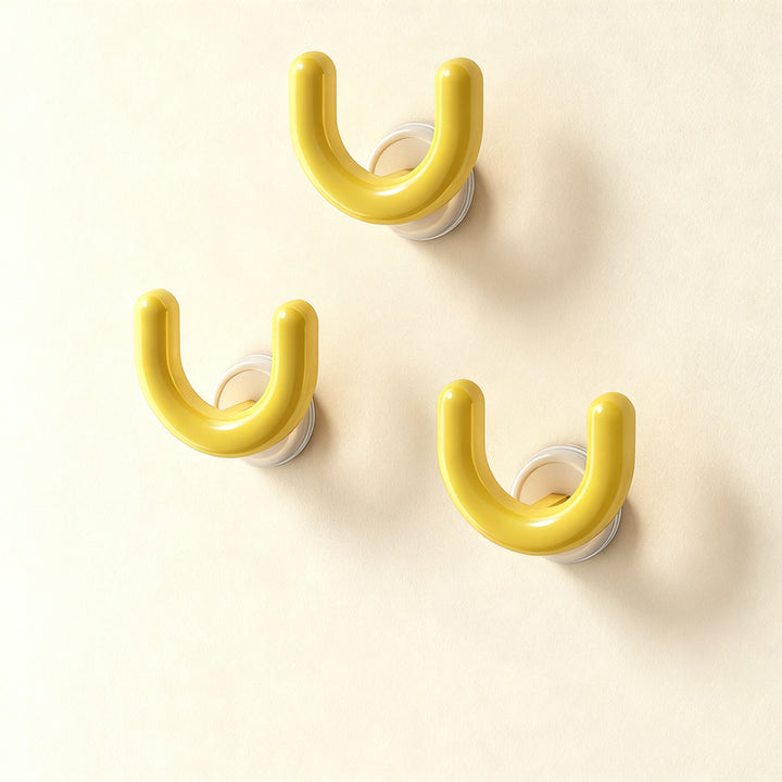 Suction cup slipper rack for bathroom