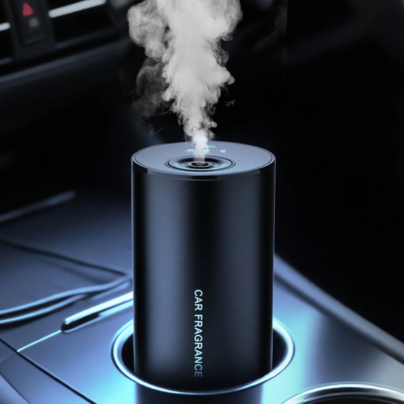 Portable car aroma diffuser with intelligent spray function