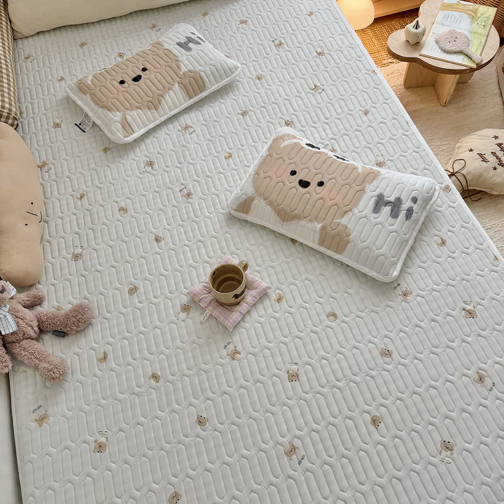 Kids cooling mat made of viscose, washable