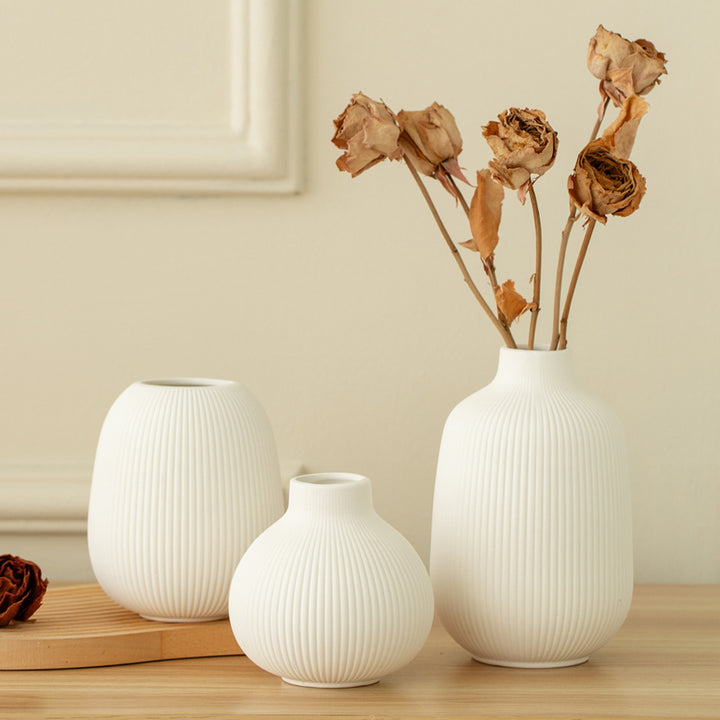 Ceramic flower vase, country house style, woven texture