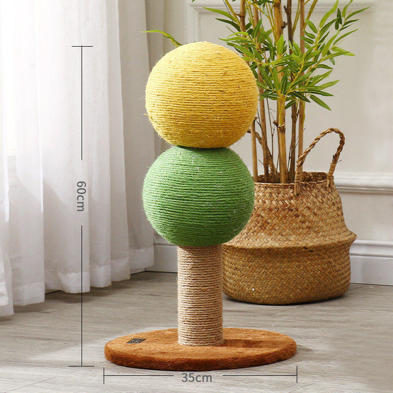 Cat scratching post made of sisal hemp