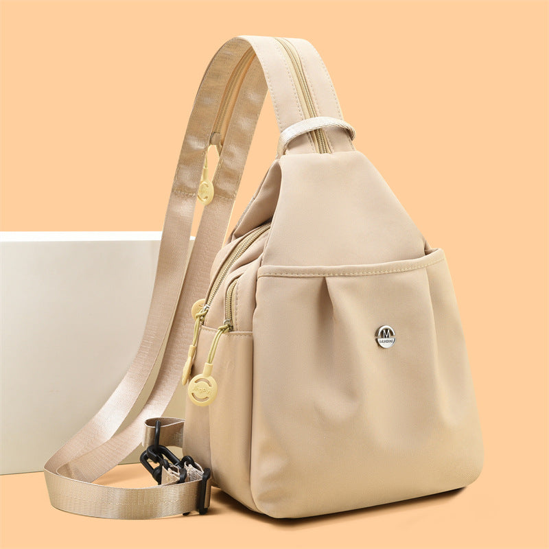 Compact backpack made of Oxford fabric, versatile use