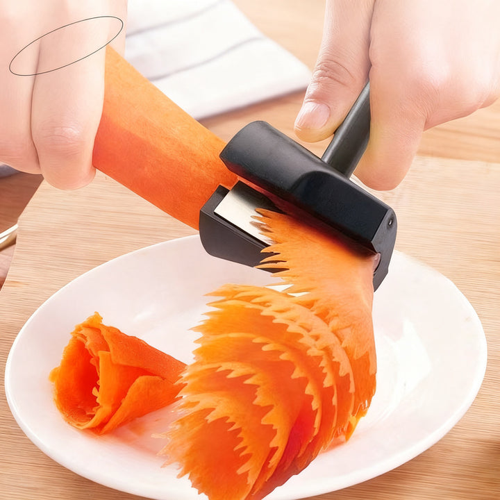 Spiral cutter for vegetables and fruits