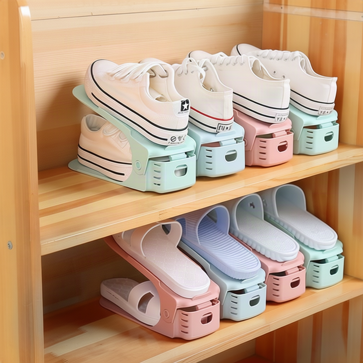 Foldable shoe rack made of plastic