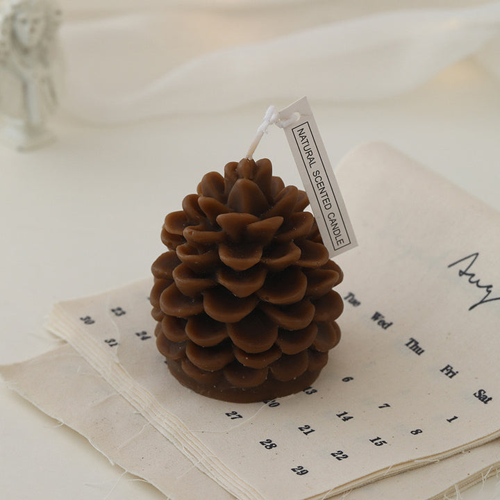 Scented candle pine cone shape, soy wax