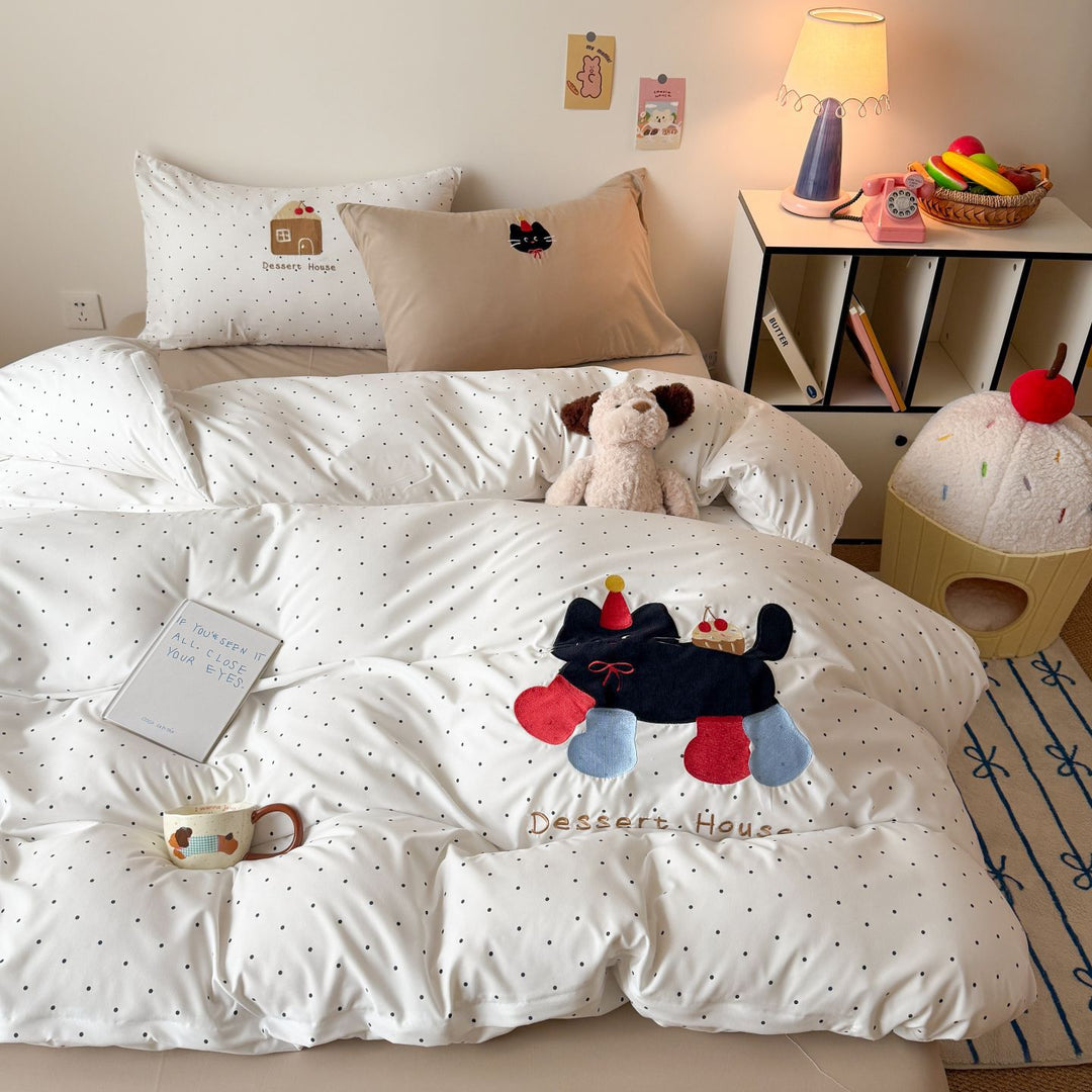 Summer blanket made of cotton with cat motif