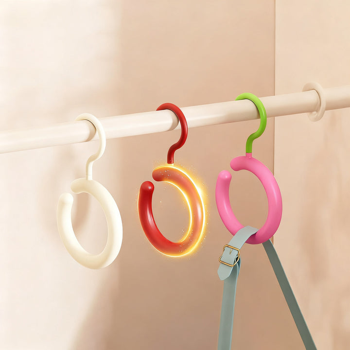 Plastic ring holder for hats and bags