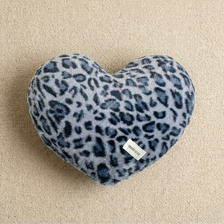 Decorative cushion with leopard pattern, plush