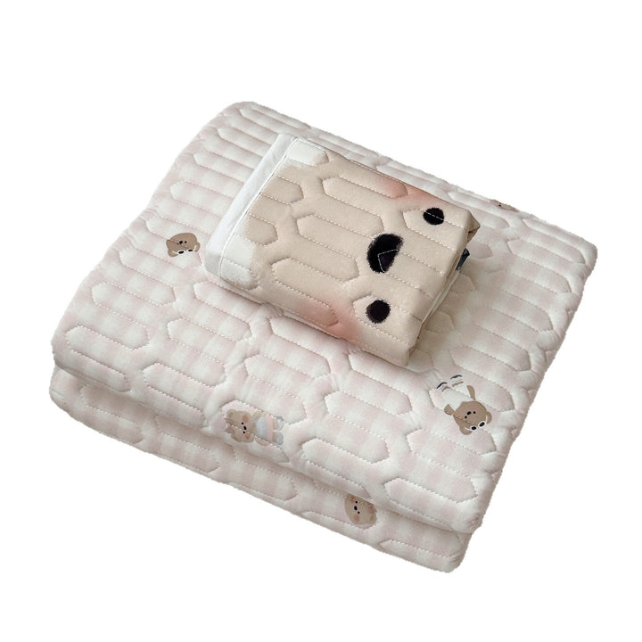 Kids cooling mat made of viscose, washable