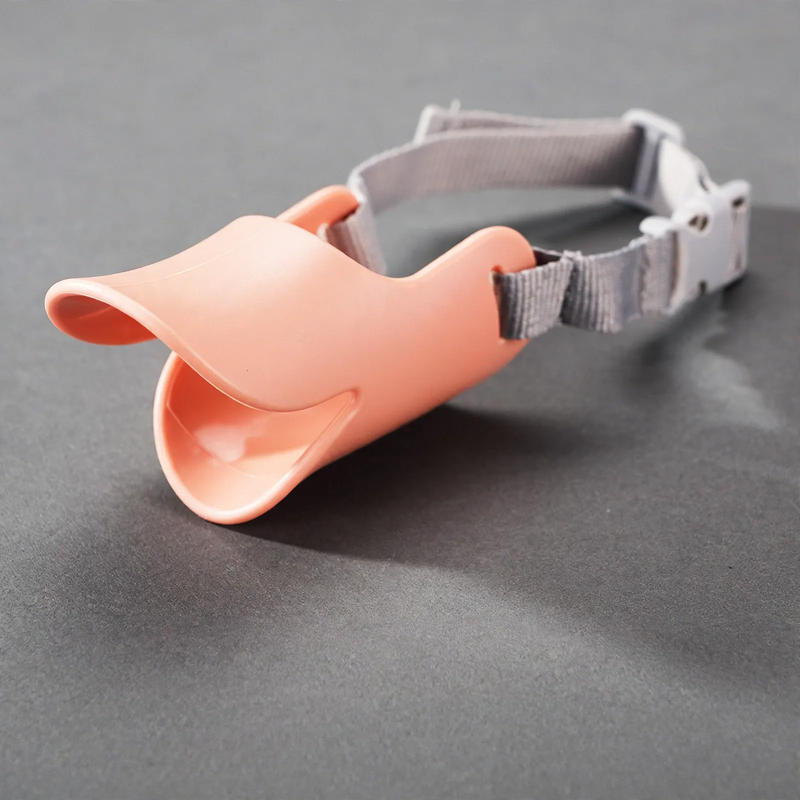 Dog muzzle made of TPR, adjustable
