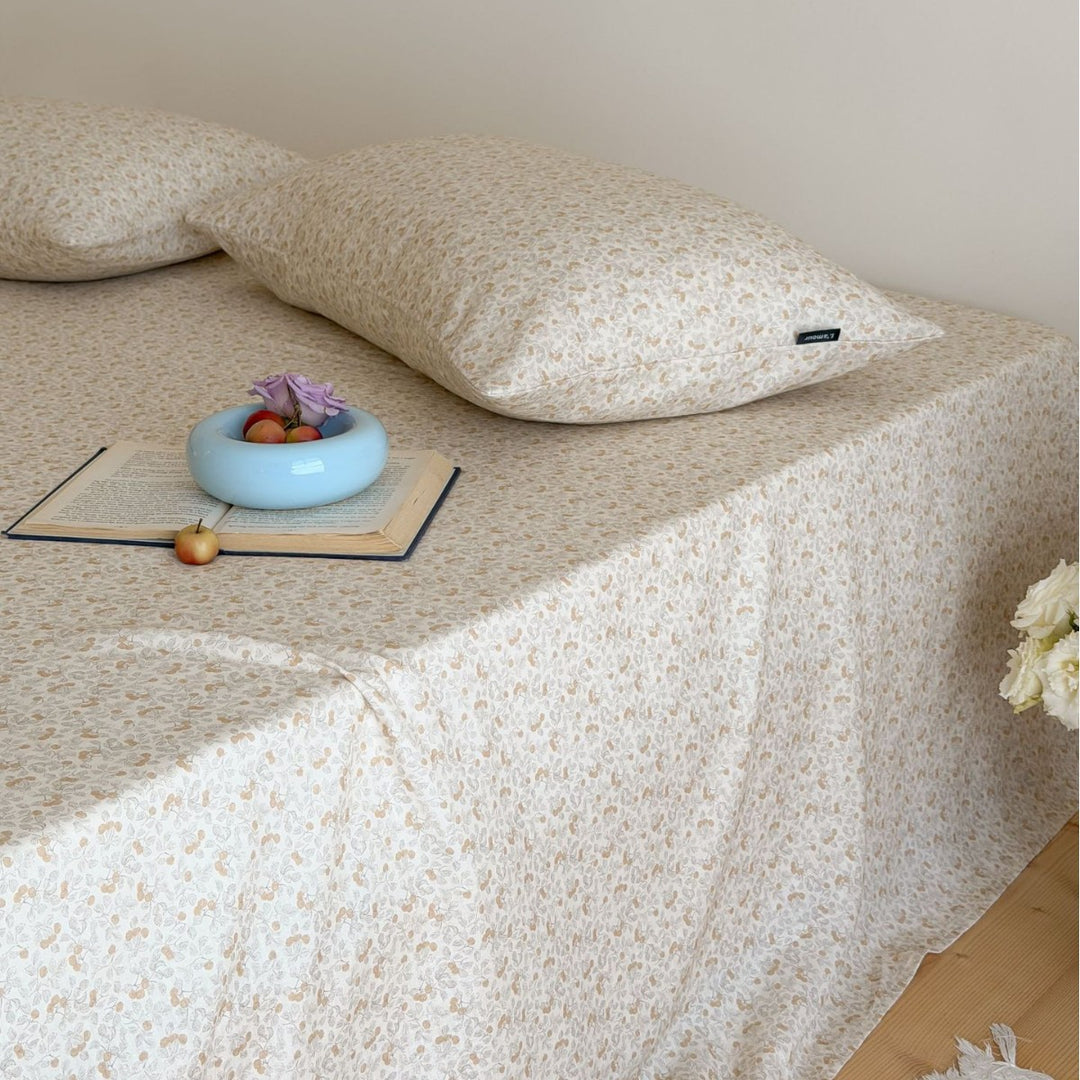 Cotton double gauze bed sheet with floral pattern