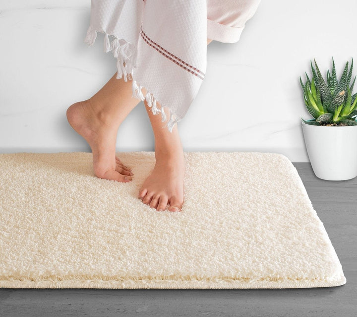Kalsten | Luxura UltraSoft Bath Mat | Super-absorbent microfiber bathroom rug with anti-slip backing
