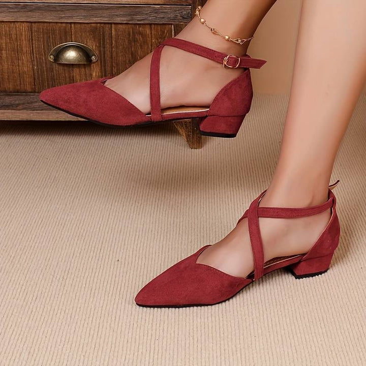Noxord | Fashionable Flat Shoes in a Solid Color Design for Women