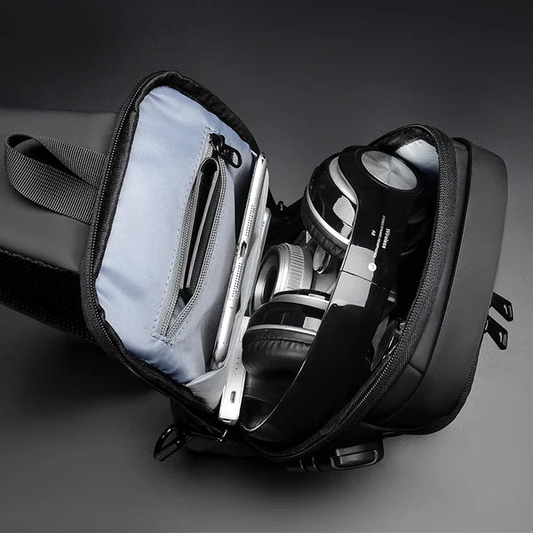Security backpack with hidden zippers | Kalsten