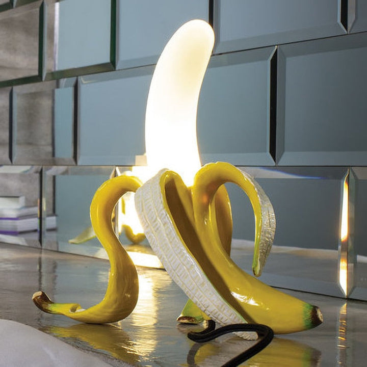 GoldenBanana - Elegant Art Deco Table Lamp | Kalsten