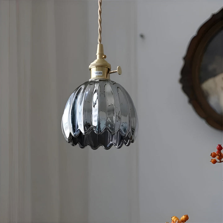 Hanging light with flower glass – Japanese design for cozy spaces | Kalsten
