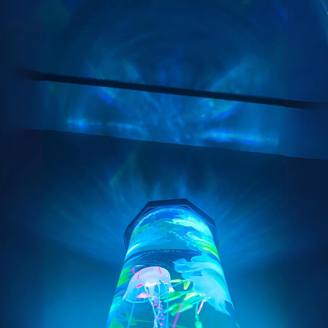 Jellyfish Aquarium Table Lamp | Noxord