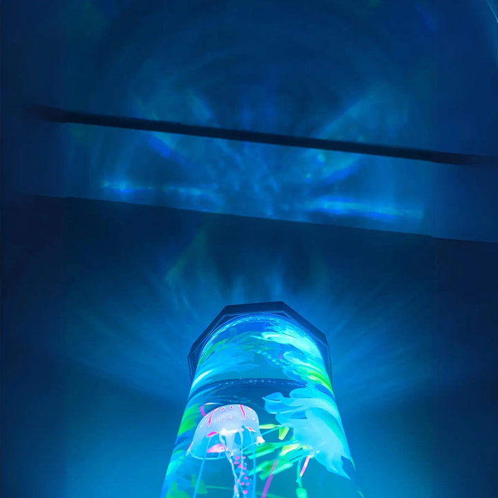 Jellyfish Aquarium Table Lamp | Noxord