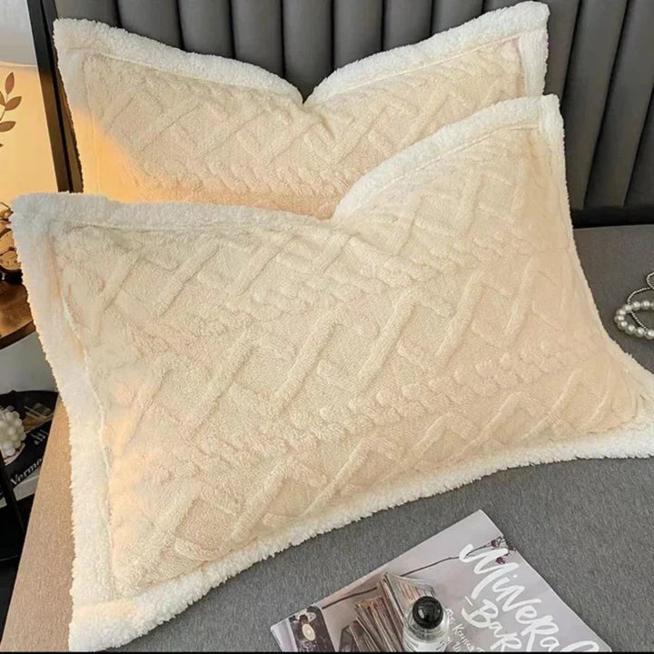 LuxeLoom Duvet - Luxurious Flannel Duvet for Ultimate Warmth and Comfort Kalsten