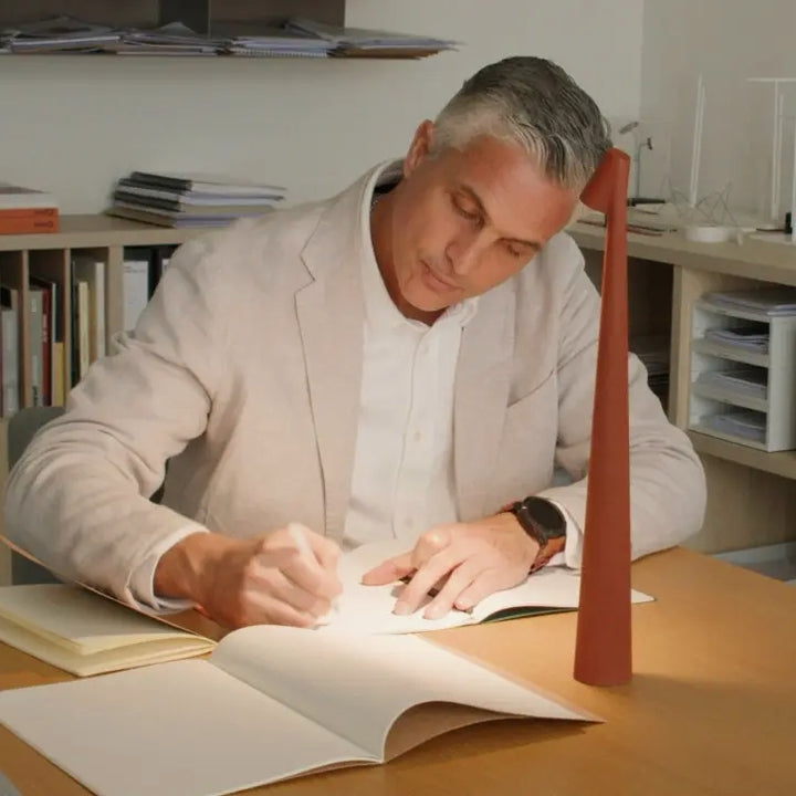 Sculpting table lamp | Kalsten