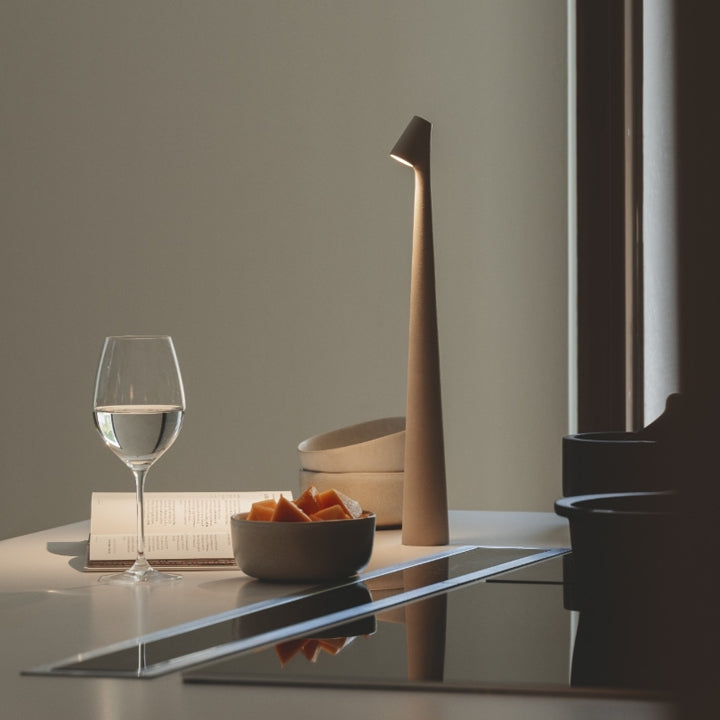 Sculpting table lamp | Kalsten
