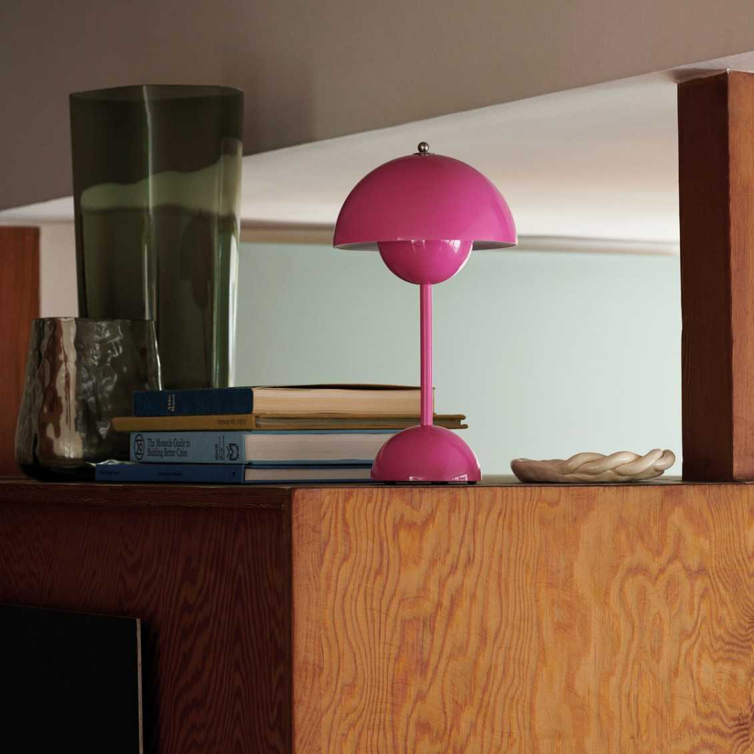 Kalsten | LED Table Lamp - MoonGlow