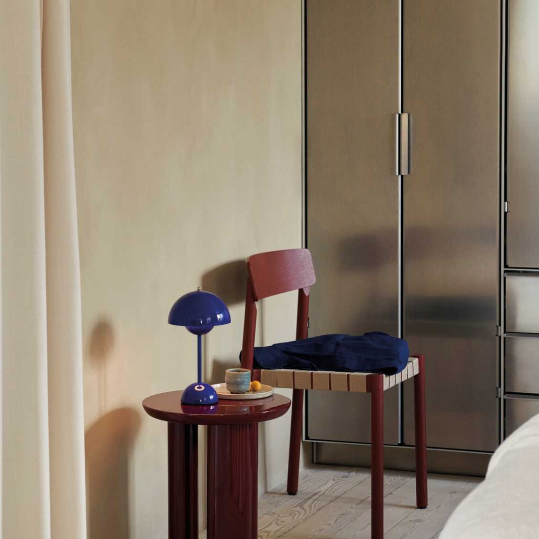 Kalsten | LED Table Lamp - MoonGlow
