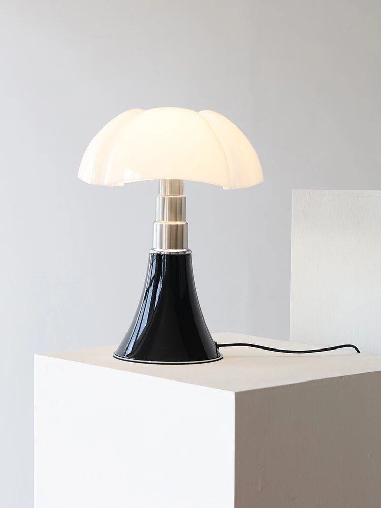 Stylish Flower Table Lamp – Fleur | Kalsten