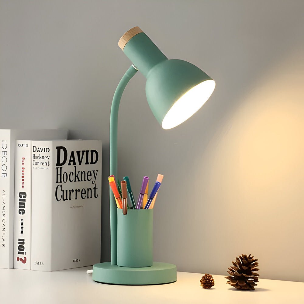 LumoDesk – LED table lamp with pen holder for organization and lighting | Kalsten