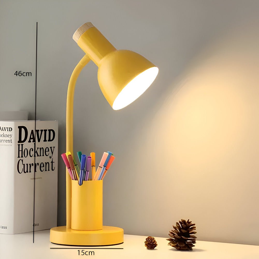 LumoDesk – LED table lamp with pen holder for organization and lighting | Kalsten